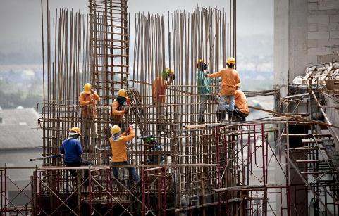 建筑勞務分包能否分包給個人？——解讀政策法規與實踐風險